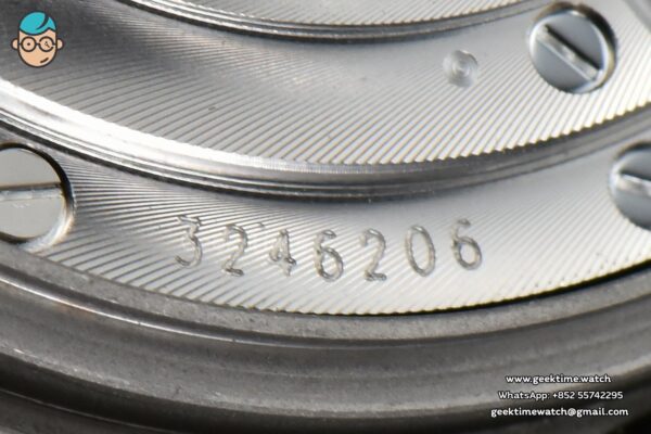 Chronomat B01 42MM GF RG/Black Dial SS Bracelet 7750 - Image 23