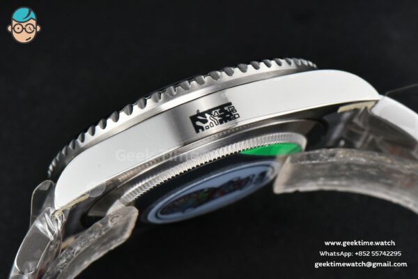 GMT-Master II 116710 LN Clean CF Black Ceramic Oyster Bracelet VR3186 - Image 21