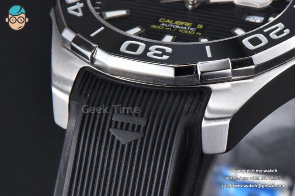 Aquaracer Calibre 5 OF 43MM Black Dial Black Bezel Rubber Strap Swiss SW200 - Image 8