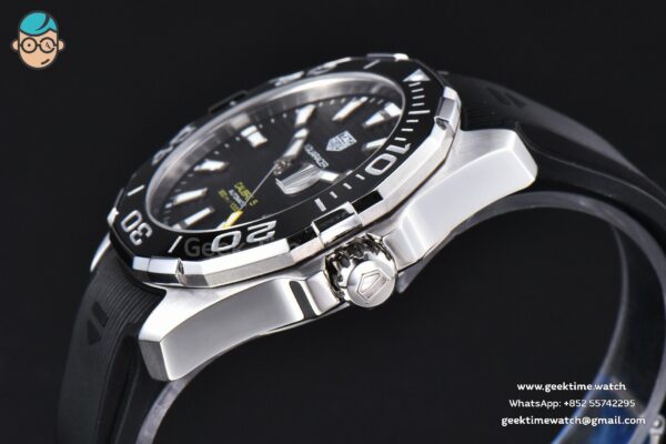 Aquaracer Calibre 5 OF 43MM Black Dial Black Bezel Rubber Strap Swiss SW200 - Image 9