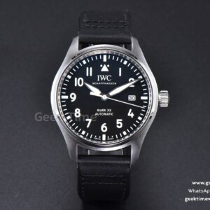 Pilot Mark XX IW328201 ZF 40mm cadran noir bracelet cuir noir A32111