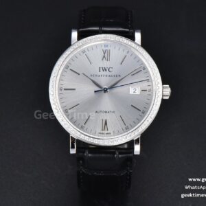 Portofino V7F 40mm quadrante argento con diamanti cinturino in pelle nera A2892