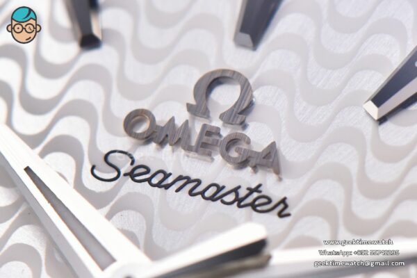 Aqua Terra 150M VSF 41MM White Wave Dial Silver Markers SS Bracelet A8500 - Image 3