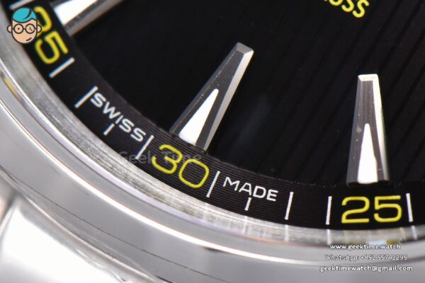 Aqua Terra 150M VSF 41MM Black Textured Dial Bumble Bee SS Bracelet A8500 - Image 5