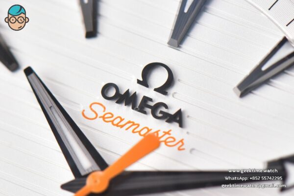 Aqua Terra 150M SeaMaster VSF 41MM White Dial Orange Hands Black Rubber Strap A8900 - Image 3