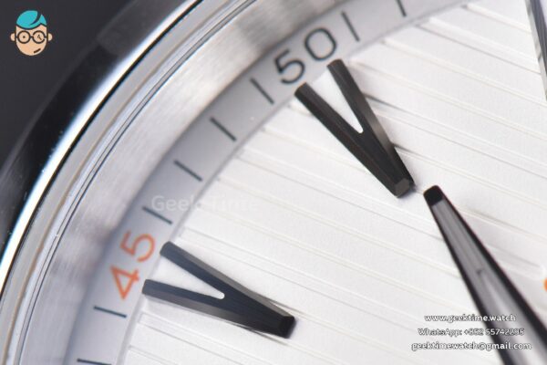Aqua Terra 150M SeaMaster VSF 41MM White Dial Orange Hands Black Rubber Strap A8900 - Image 4