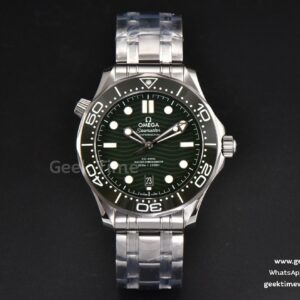 Seamaster Diver 300M 42mm VSF Green Ceramic Green Dial SS Bracelet A8800