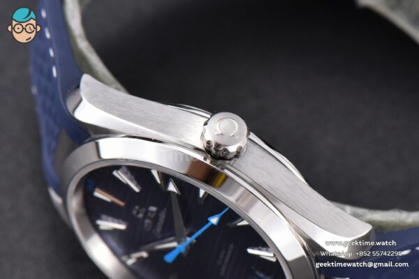 Aqua Terra 150M Master Chronometers VSF 41MM Dark Blue Dial Blue Hand Rubber Strap A8900 - Image 9