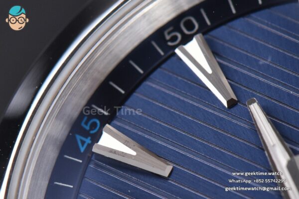 Aqua Terra 150M Seamaster VSF 41MM Blue Dial Silver Hands Blue Rubber Strap A8900 - Image 4