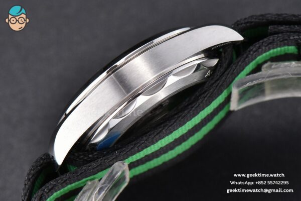 Aqua Terra 150M Master Chronometers VSF 41MM Black Dial Green Hand Nylon Strap A8900 - Image 10