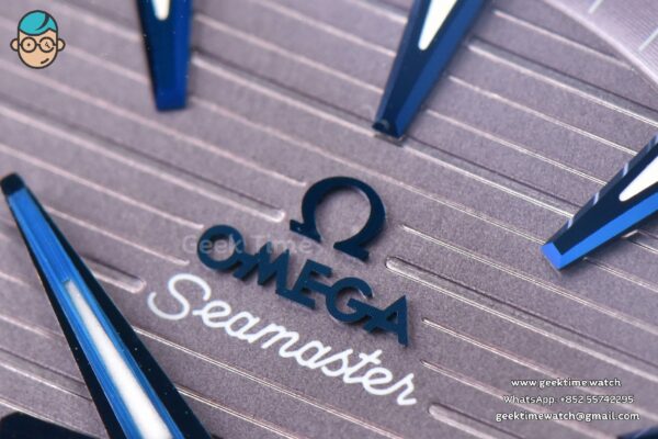 Aqua Terra 150M Seamaster VSF 41MM Gray Dial Blue Hands Blue Rubber Strap A8900 - Image 3