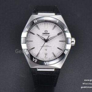 Constellation 41mm VSF esfera negra bisel negro/plateado correa de goma A8900
