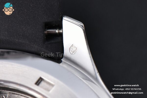 Aquanaut 5167 40mm 3KF Black Dial Black Rubber Strap A324 - Image 13