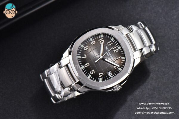 Aquanaut 5167 40mm 3KF Black Dial SS Bracelet A330 V3 - Image 3