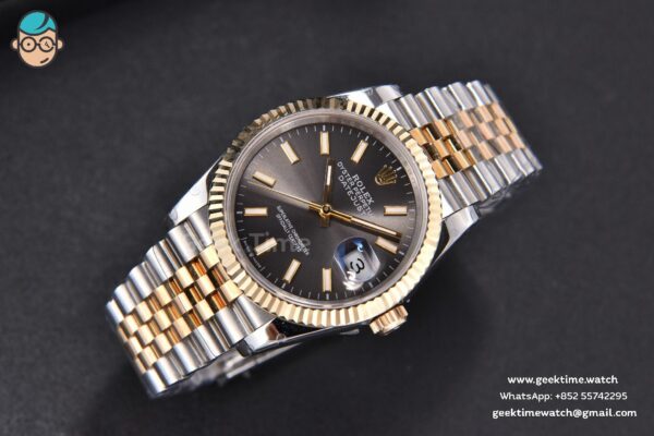 DateJust 36MM 904L YG/SS GMF Fluted Bezel Black Dial Lume Marker Jubilee Bracelet VR3235 - Image 3