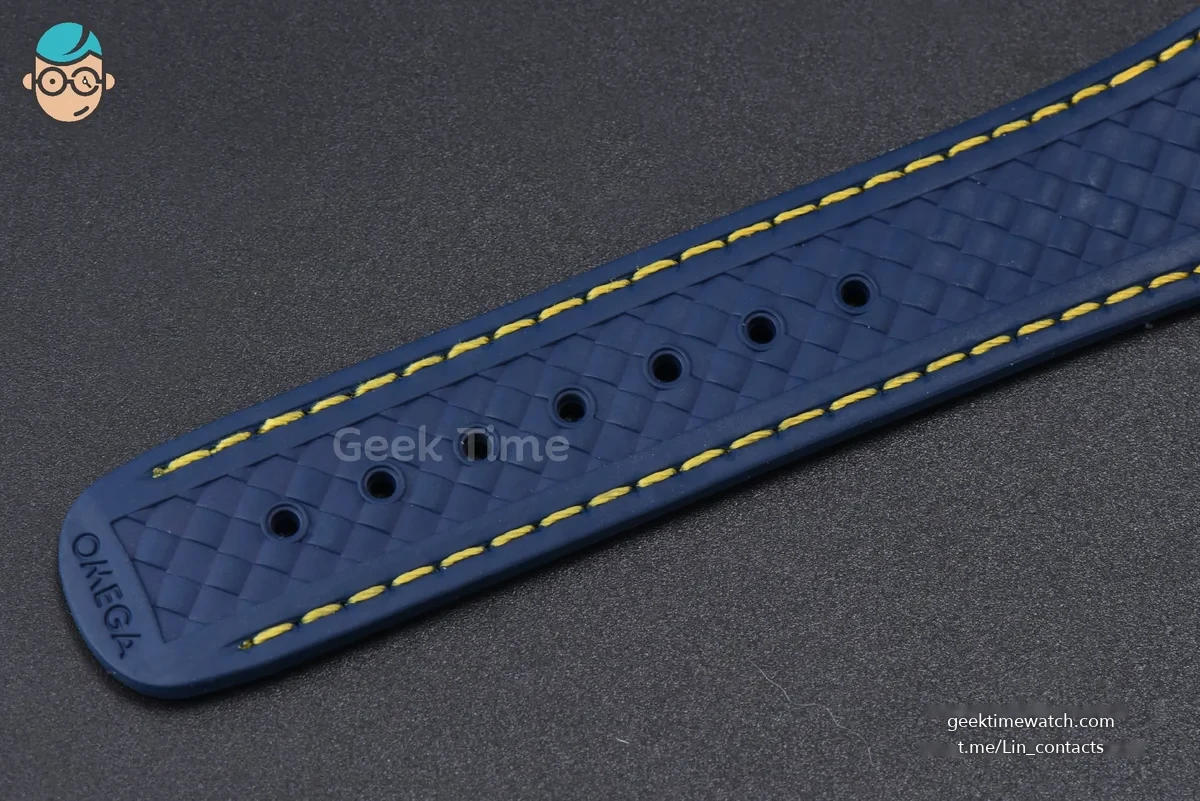 Aqua Terra 150M 41mm SS VSF Dark Blue Dial Yellow Hand Dark Blue Rubber Strap A8900