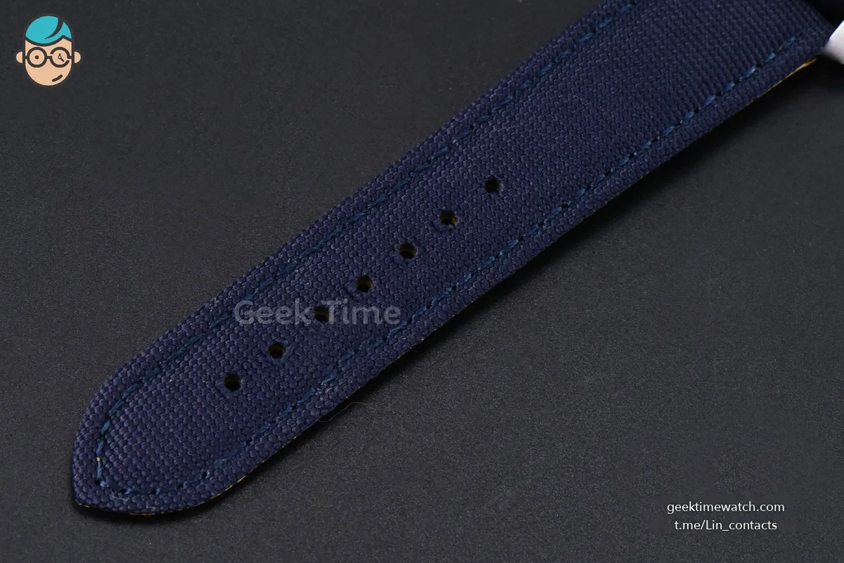 Avenger Chronograph 44mm BLSF SS Blue/Black Dial Blue Nylon Strap A7750