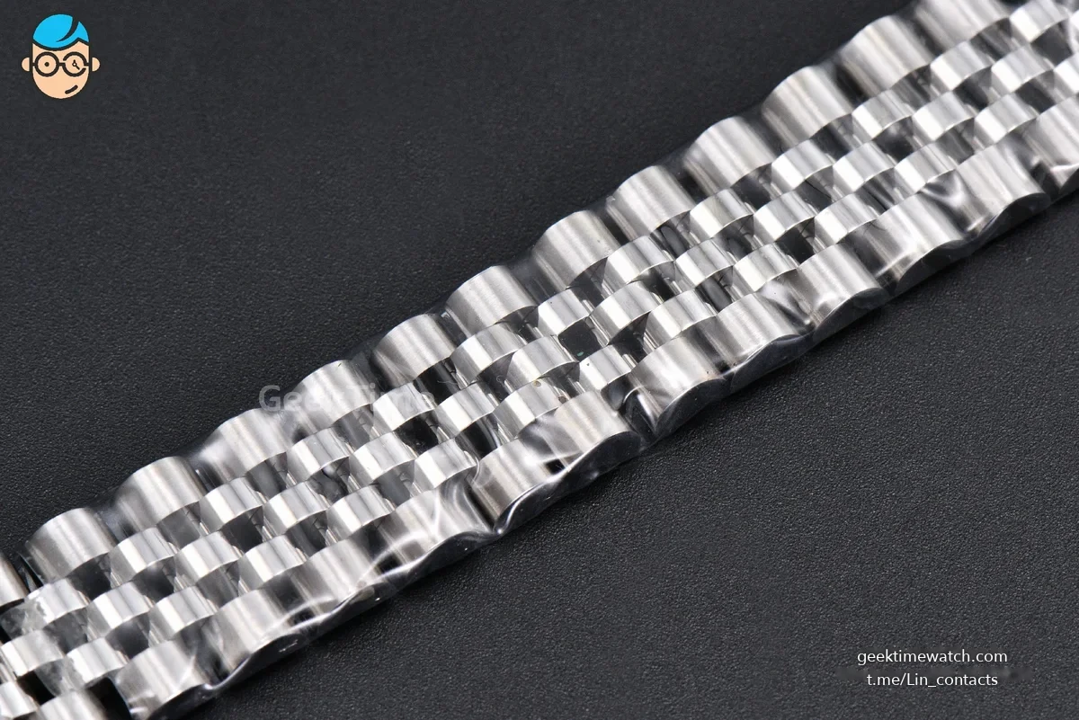 DateJust 31MM 904L GMF Diamond Bezel Red Dial Diamond Marker SS Jubilee Bracelet A2824