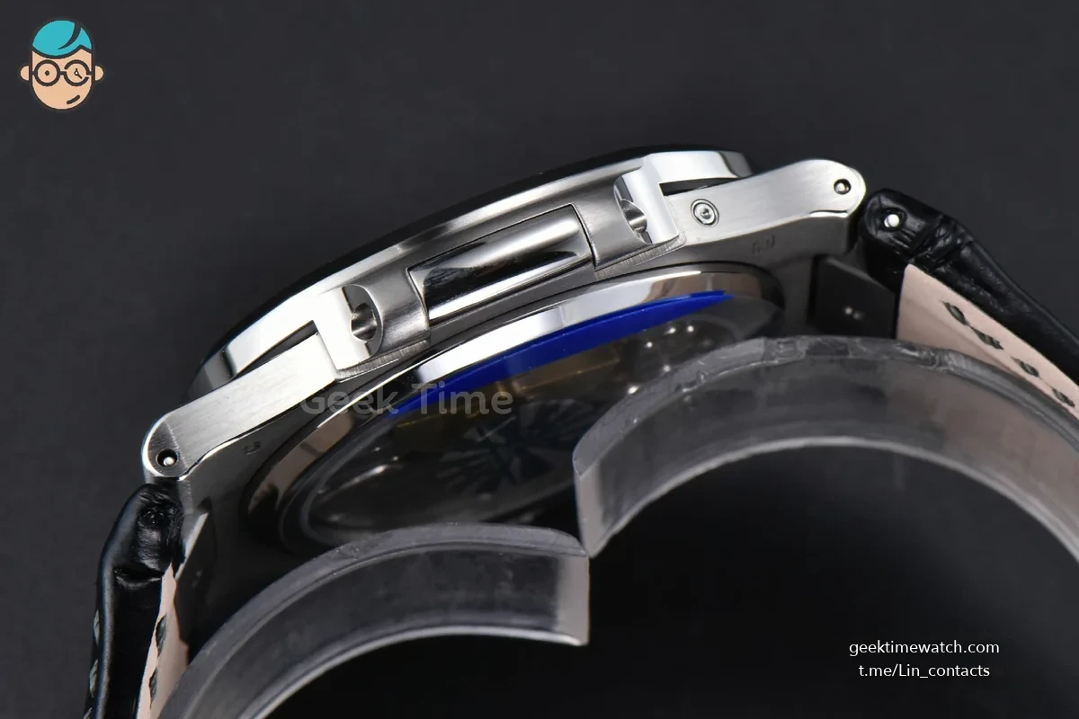 Nautilus 5712/G 40mm PPF SS Black Dial Black Leather Strap A240 Super Clone V4
