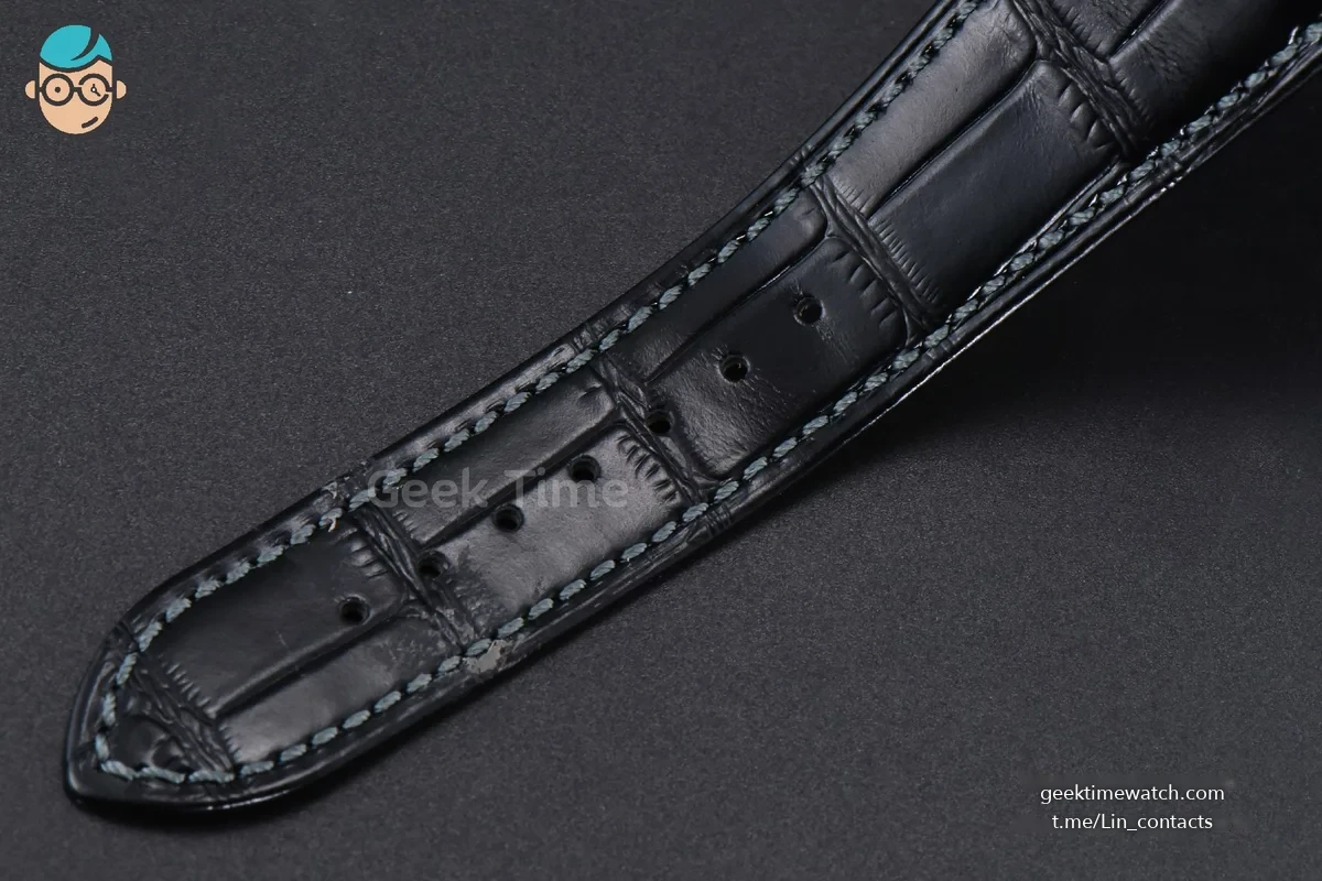Nautilus 5712/G 40mm PPF SS Black Dial Black Leather Strap A240 Super Clone V4