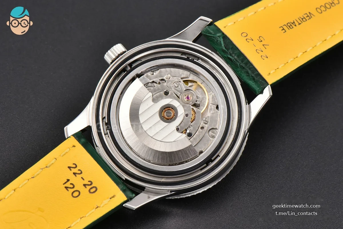 Navitimer 41mm TF Green Dial Green Leather Strap 2824