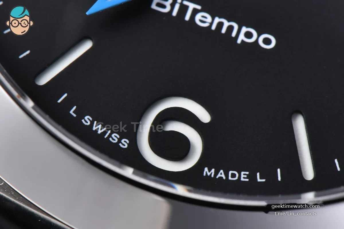 PAM1365 Luminor Quaranta BiTempo 40mm VSF Black Dial Leather Strap P900