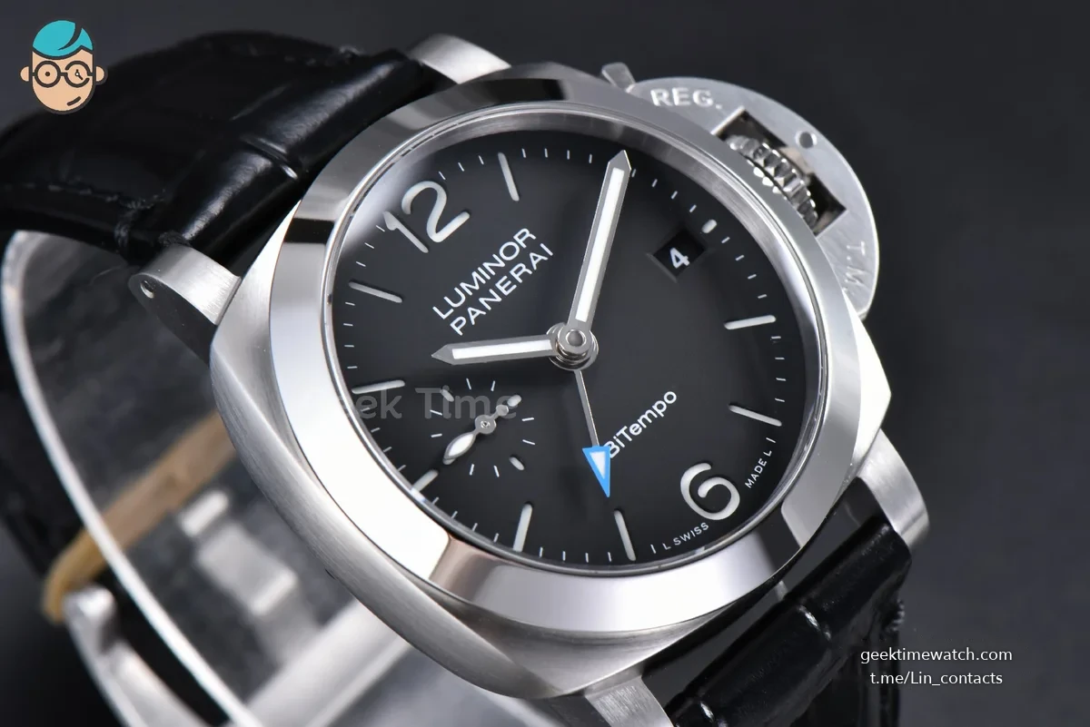 PAM1365 Luminor Quaranta BiTempo 40mm VSF Black Dial Leather Strap P900