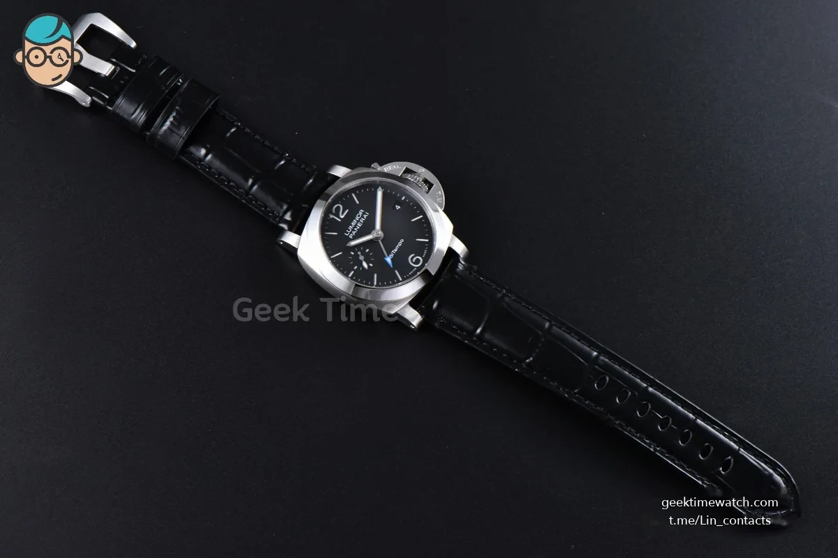PAM1365 Luminor Quaranta BiTempo 40mm VSF Black Dial Leather Strap P900