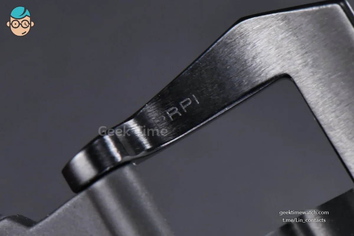 PAM1408 DLC Quaranta BiTempo Luna Rossa 40mm VSF Blue Dial Gummy Strap P900