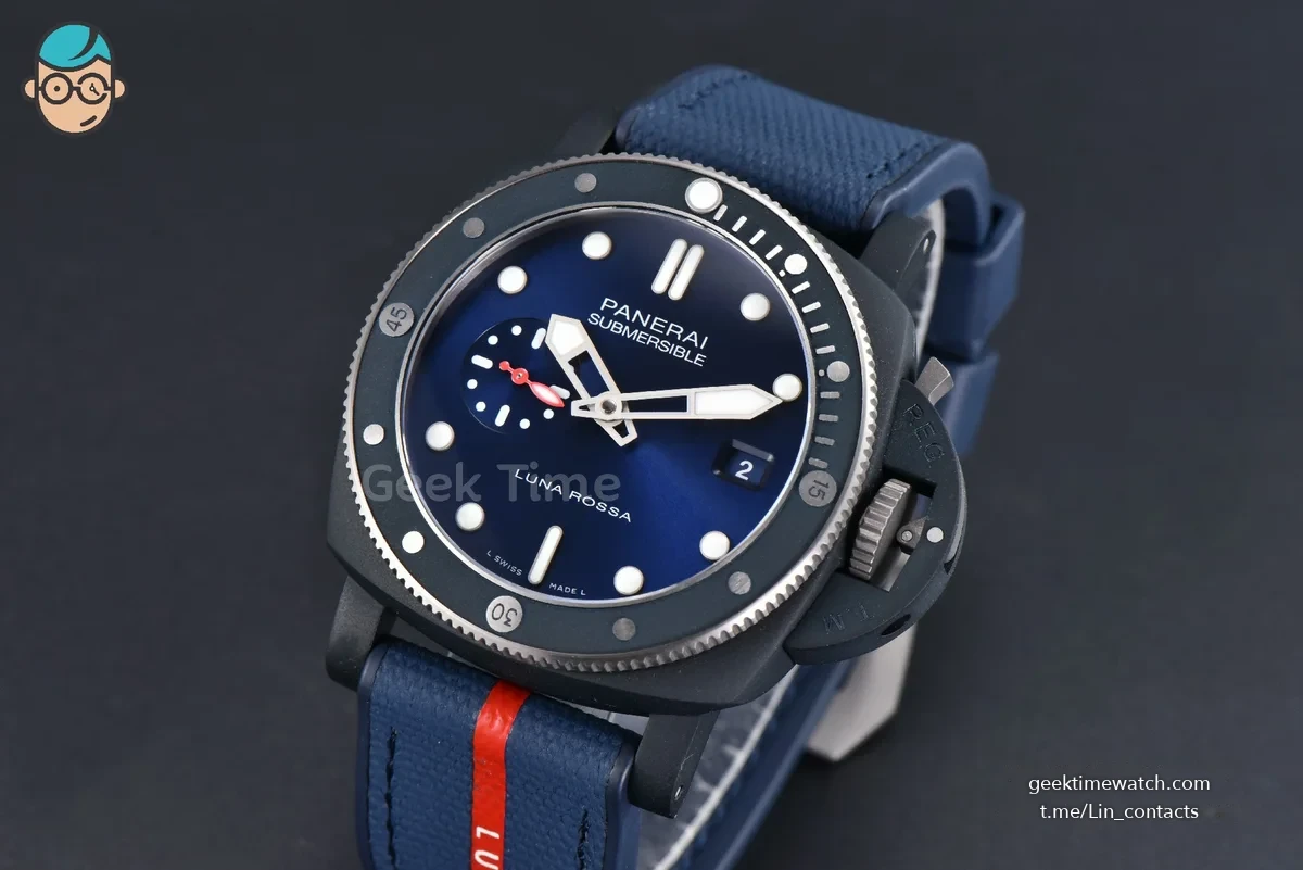 PAM1466 Submersible Luna Rossa 44mm VSF Blue Dial Gummy Strap P900