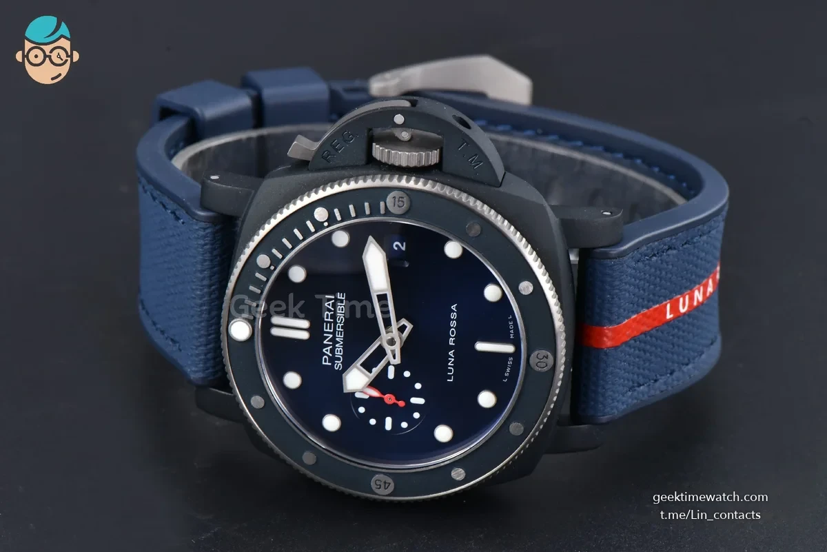 PAM1466 Submersible Luna Rossa 44mm VSF Blue Dial Gummy Strap P900