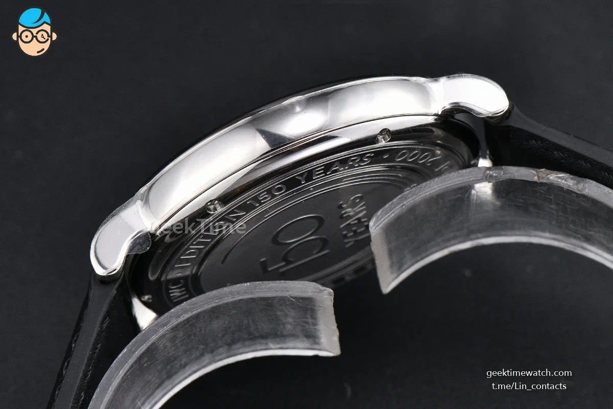 Portofino ‘150 Years’ V7F 40MM White Dial Blue Hands Black Leather Strap A2892