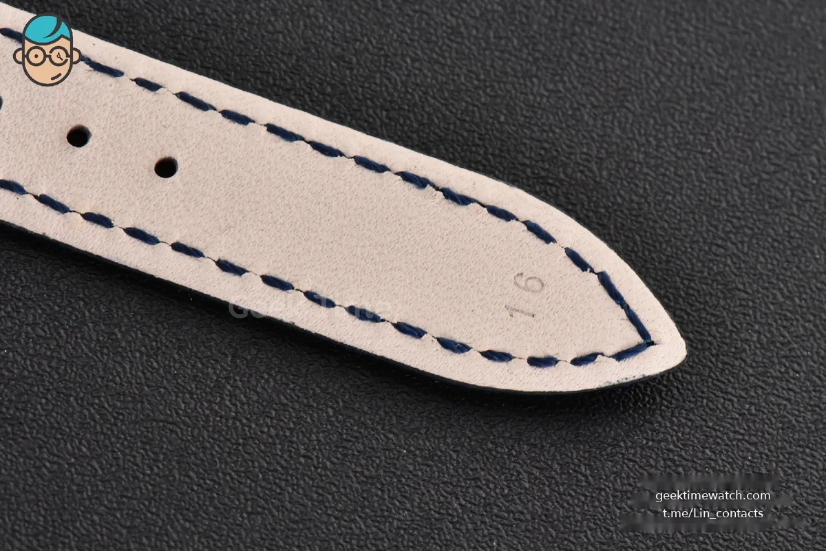 Rendez-Vous Moon 34mm GF Diamond White Textured Dial Blue Leather Strap A935