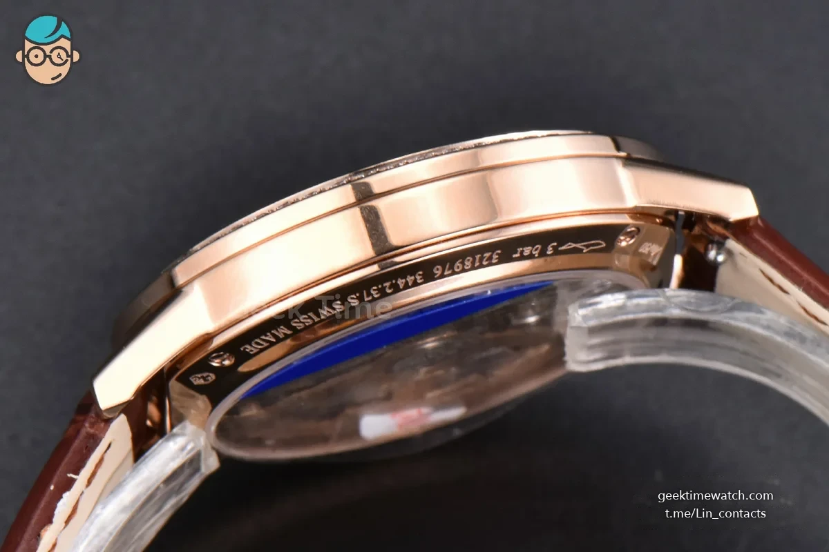 Rendez-Vous Night & Day 34mm APSF RG Diamond White Textured Dial Brown Leather Strap A898