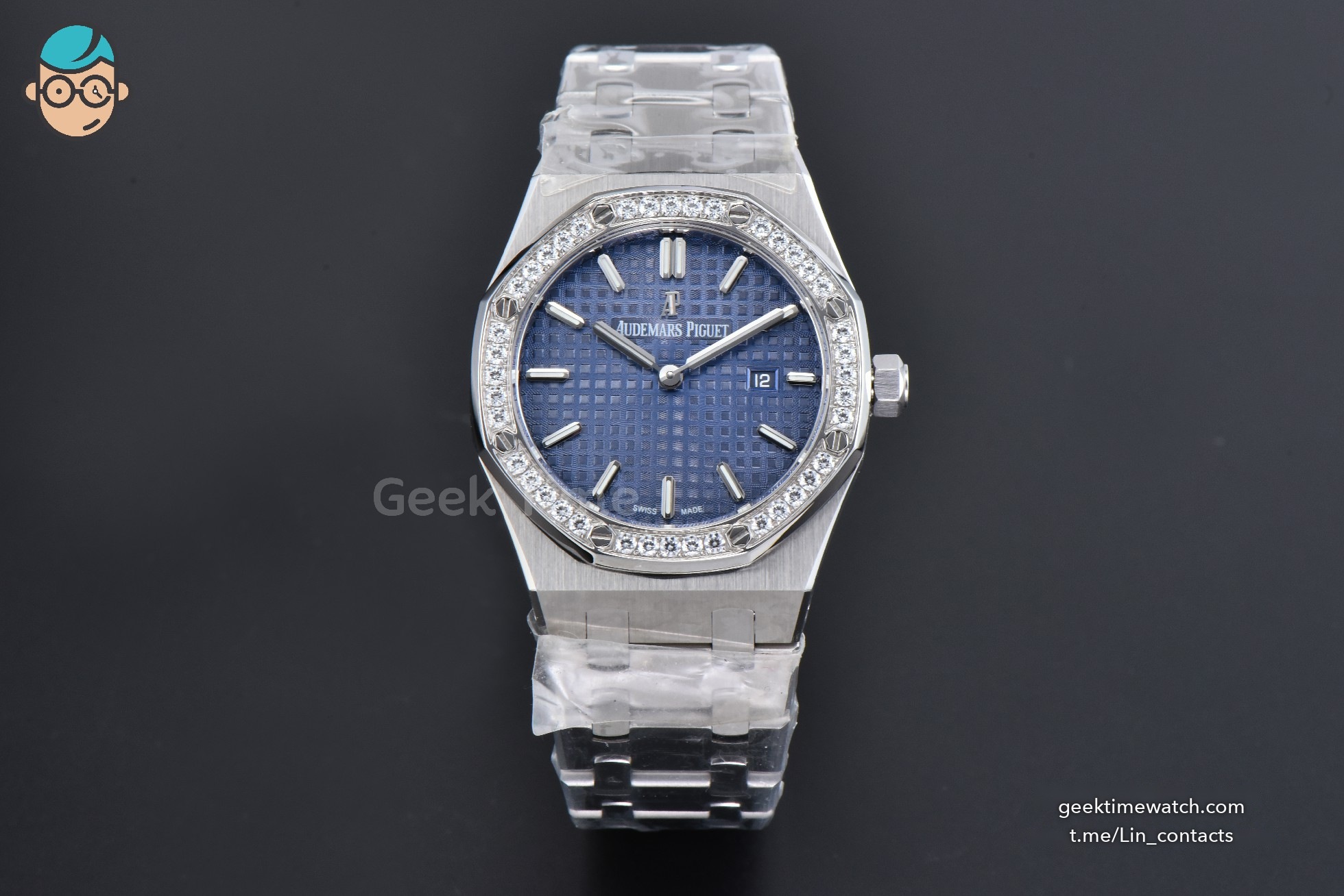 Royal Oak Ladies 33mm 67650ST V7F Blue Dial SS Bracelet Quartz