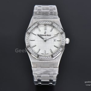 Royal Oak Ladies 33mm 67650ST V7F White Dial Diamond Bezel SS Bracelet Quartz