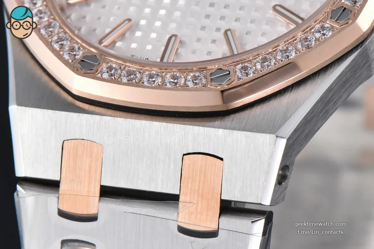Royal Oak Ladies 67651SR 33mm ZF RG/SS Diamond White Dial RG/SS Bracelet Quartz