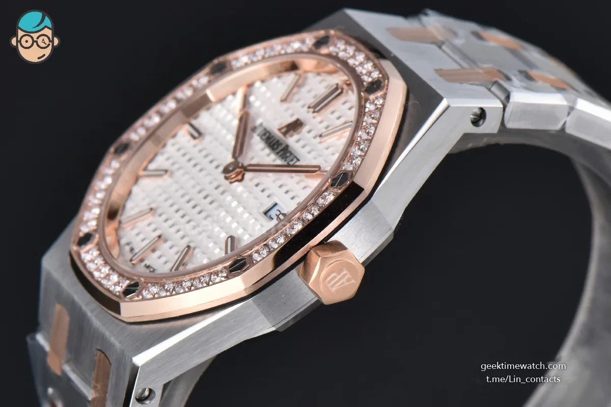Royal Oak Ladies 67651SR 33mm ZF RG/SS Diamond White Dial RG/SS Bracelet Quartz