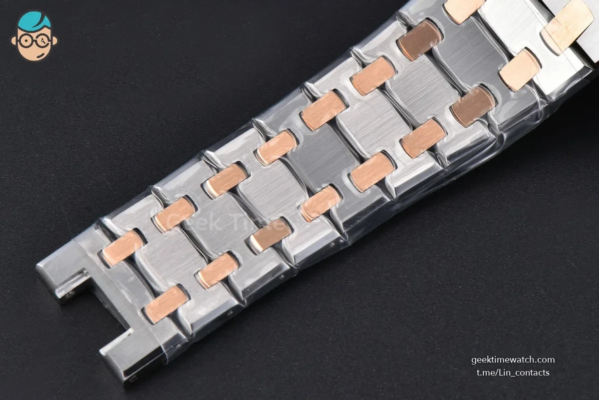 Royal Oak Ladies 67651SR 33mm ZF RG/SS Diamond White Dial RG/SS Bracelet Quartz