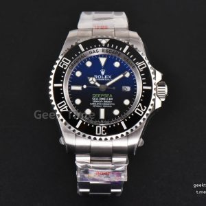 Sea-Dweller 44mm 126660 CSF ‘D-Blue’ Dial SS Bracelet VR3235