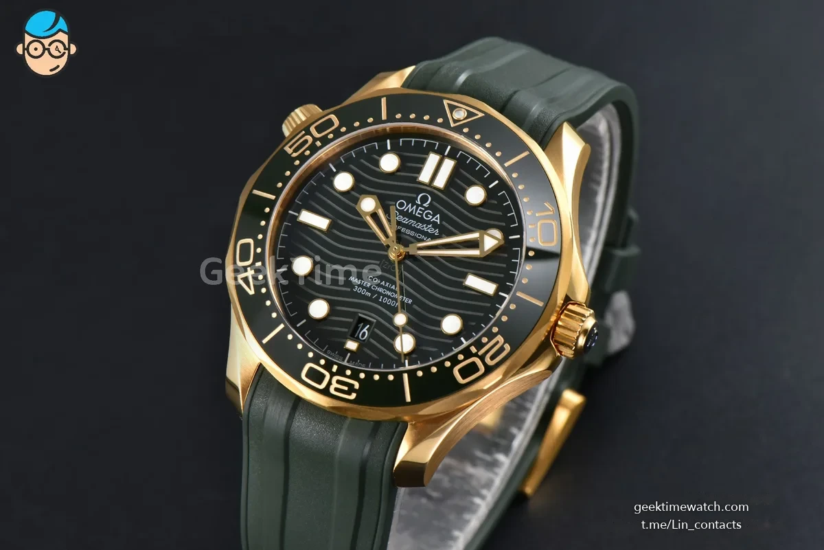 Seamaster Diver 300M 42mm VSF YG Green Bezel Green Dial Green Rubber Strap A8800
