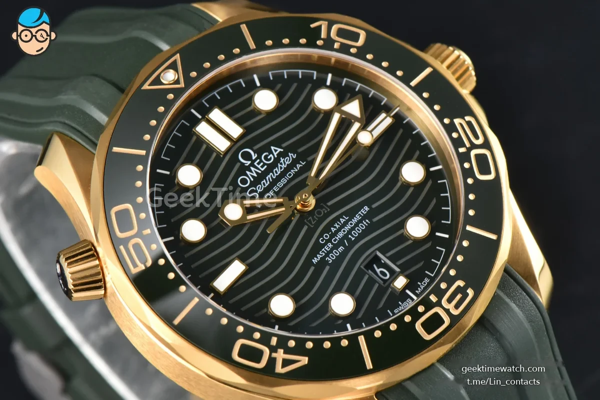 Seamaster Diver 300M 42mm VSF YG Green Bezel Green Dial Green Rubber Strap A8800
