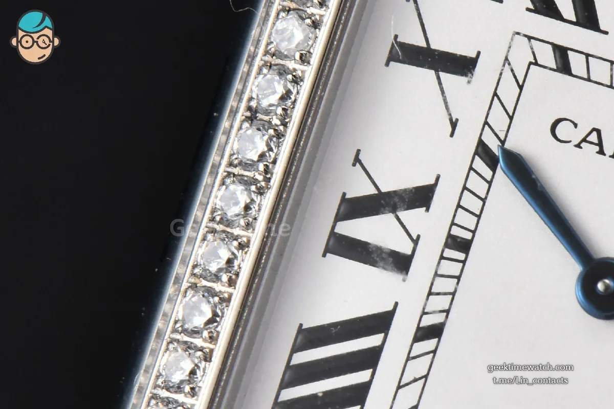 Tank Must Large 33.7×25.5mm Diamond K11F White Dial Red Smooth Calf Strap Quartz