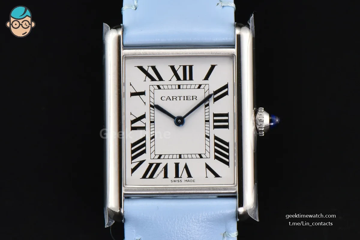 Tank Must Large 33.7×25.5mm K11F White Dial Blue Smooth Calf Strap Quartz