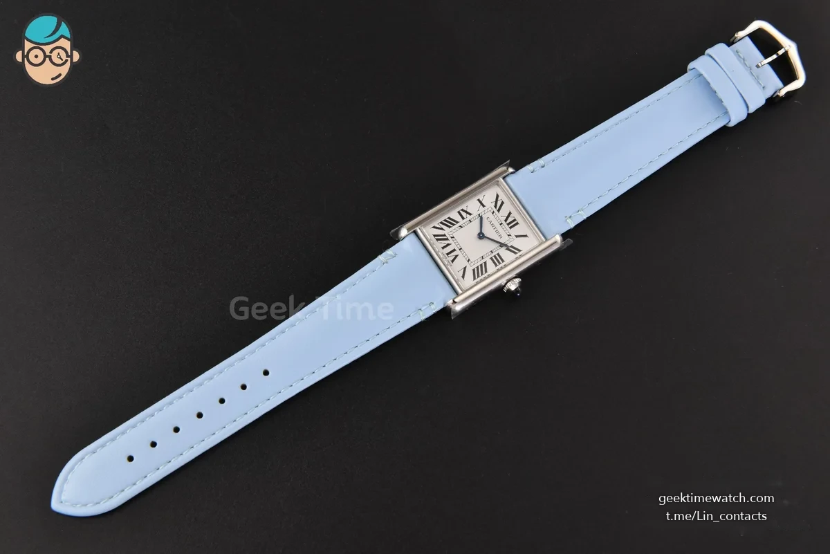 Tank Must Large 33.7×25.5mm K11F White Dial Blue Smooth Calf Strap Quartz