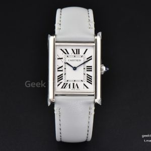 Tank Must Large 33.7×25.5mm K11F White Dial Gray Smooth Calf Strap Quartz