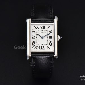 Tank Must Large 33.7×25.5mm K11F White Dial Smooth Black Strap Quartz