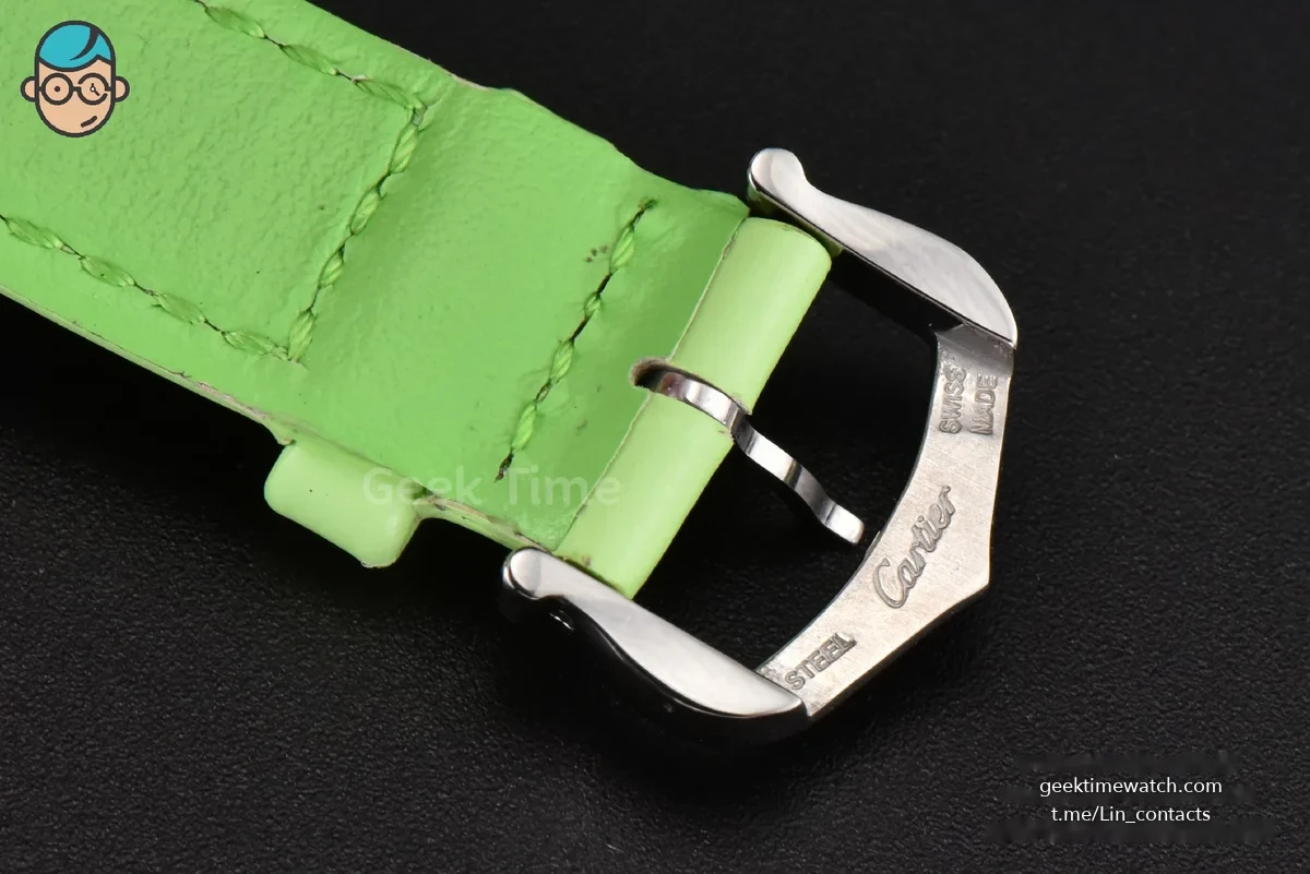 Tank Must Small 29.5×22mm K11F White Dial Green Smooth Calf Strap Quartz