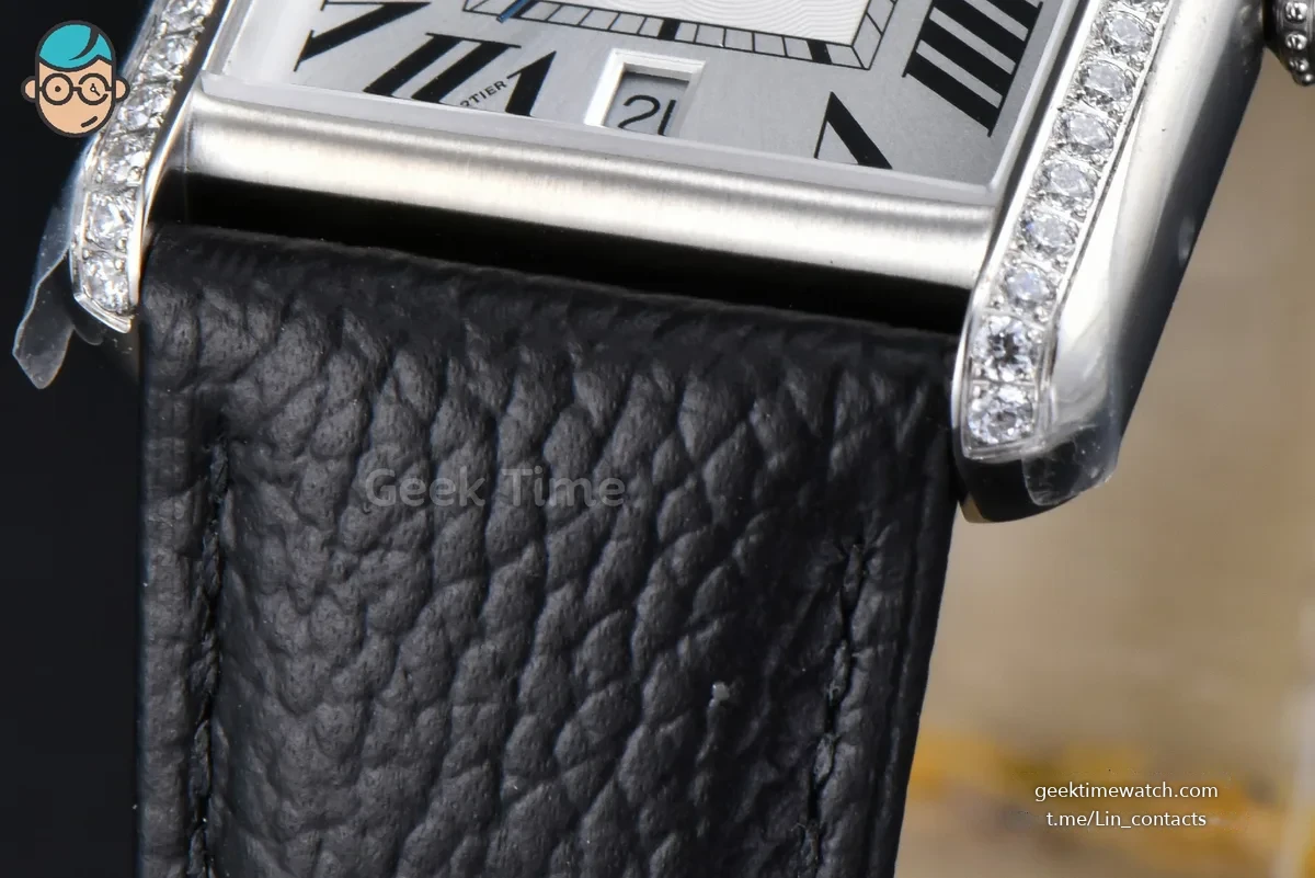Tank Solo XL Automatic 31mm x 41mm SS Diamond AF Black Leather Strap 9015