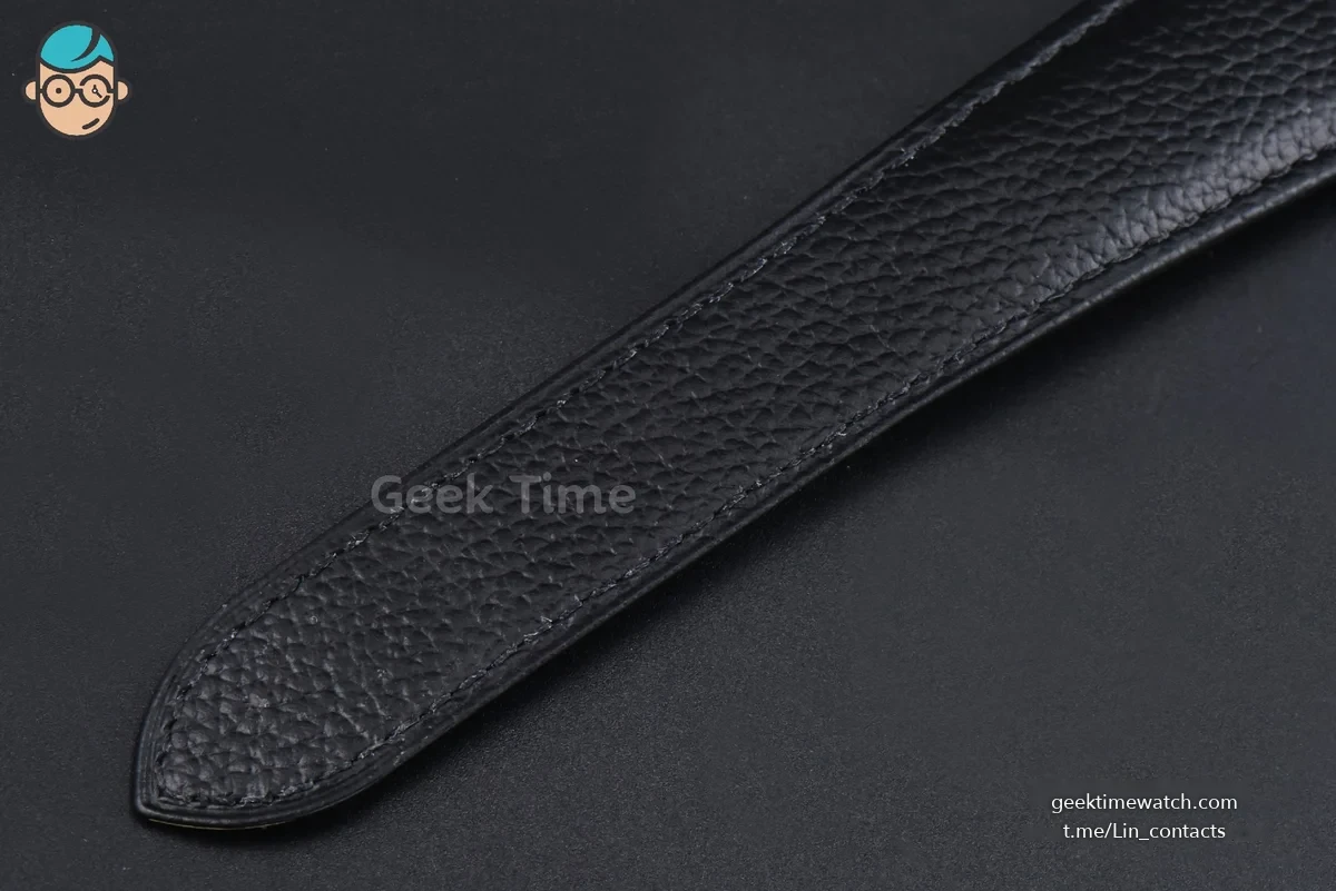 Tank Solo XL Automatic 31mm x 41mm SS Diamond AF Black Leather Strap 9015